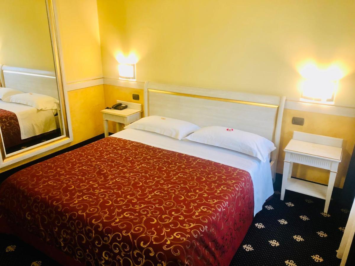Motel Malpensa Inn & Hotel-Airport カーゼ・ヌオーヴェ エクステリア 写真