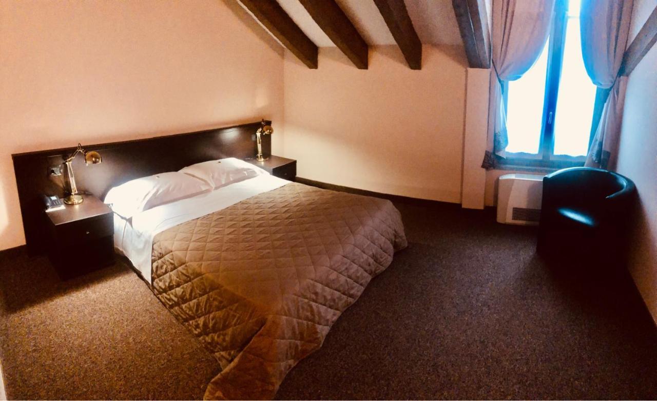 Motel Malpensa Inn & Hotel-Airport カーゼ・ヌオーヴェ エクステリア 写真