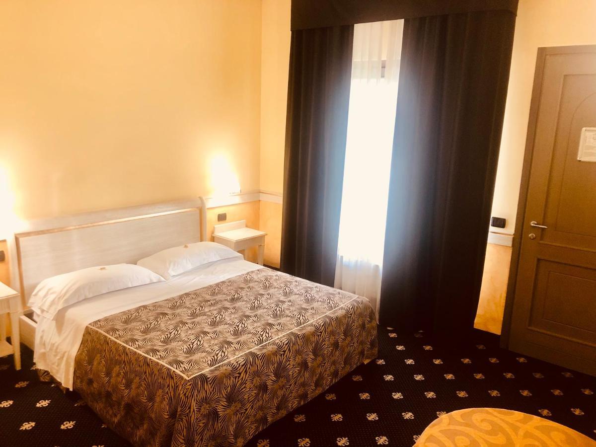 Motel Malpensa Inn & Hotel-Airport カーゼ・ヌオーヴェ エクステリア 写真