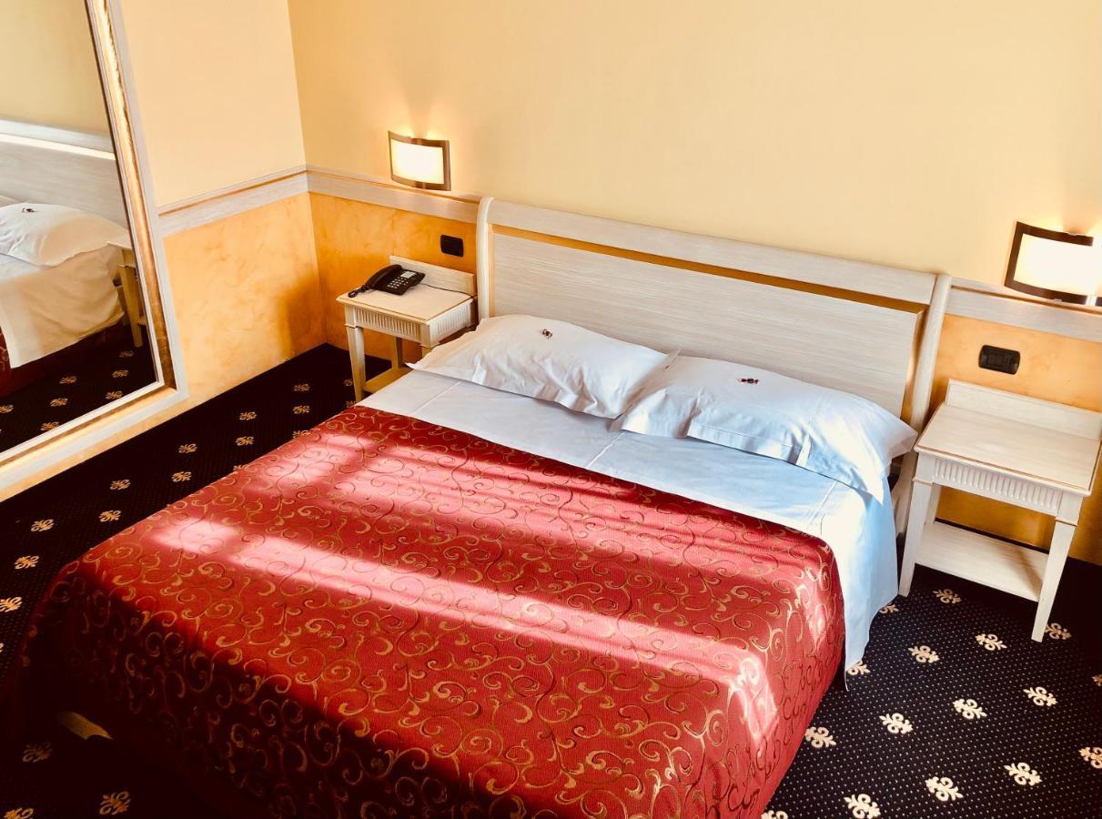 Motel Malpensa Inn & Hotel-Airport カーゼ・ヌオーヴェ エクステリア 写真