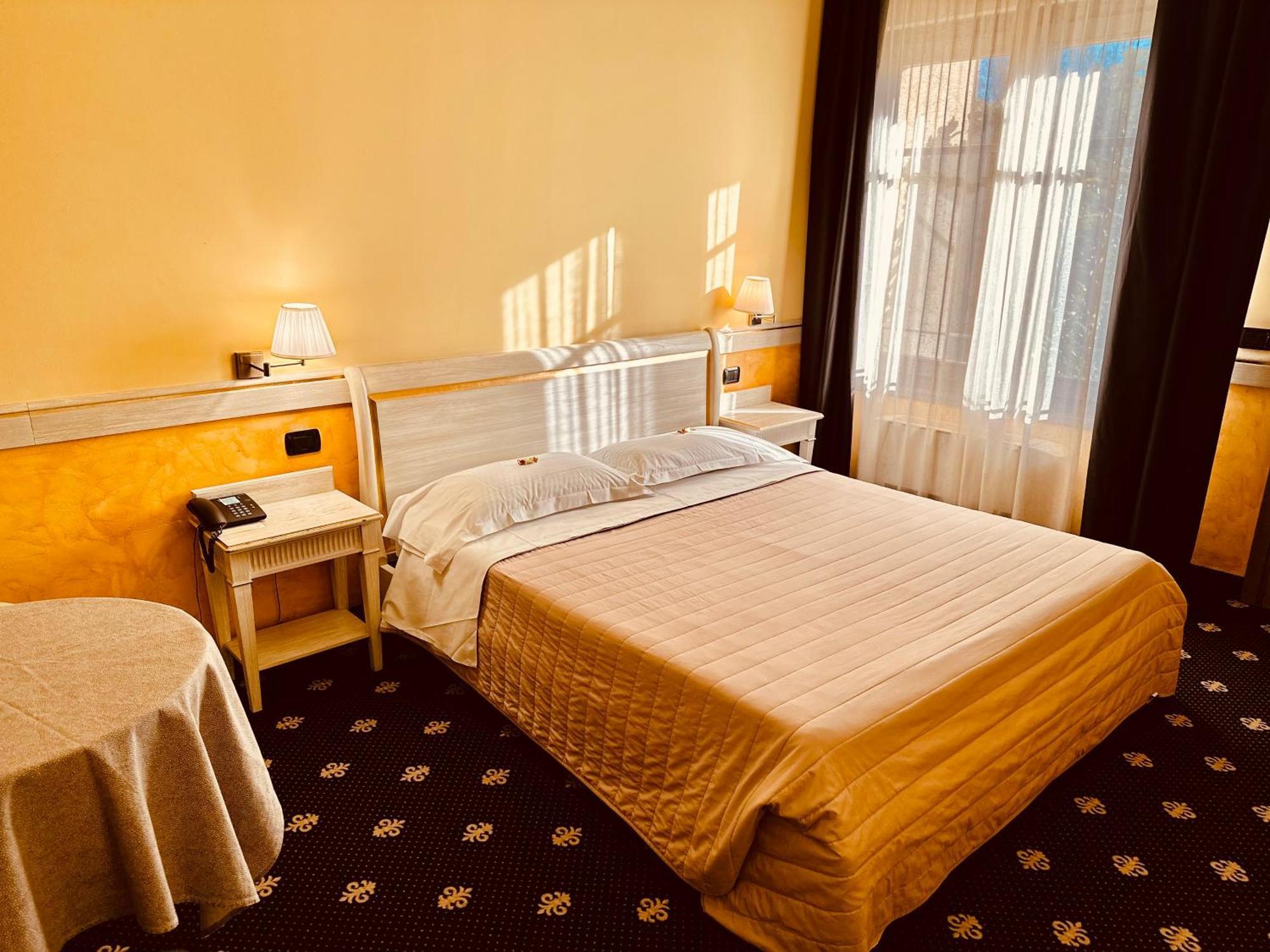 Motel Malpensa Inn & Hotel-Airport カーゼ・ヌオーヴェ エクステリア 写真