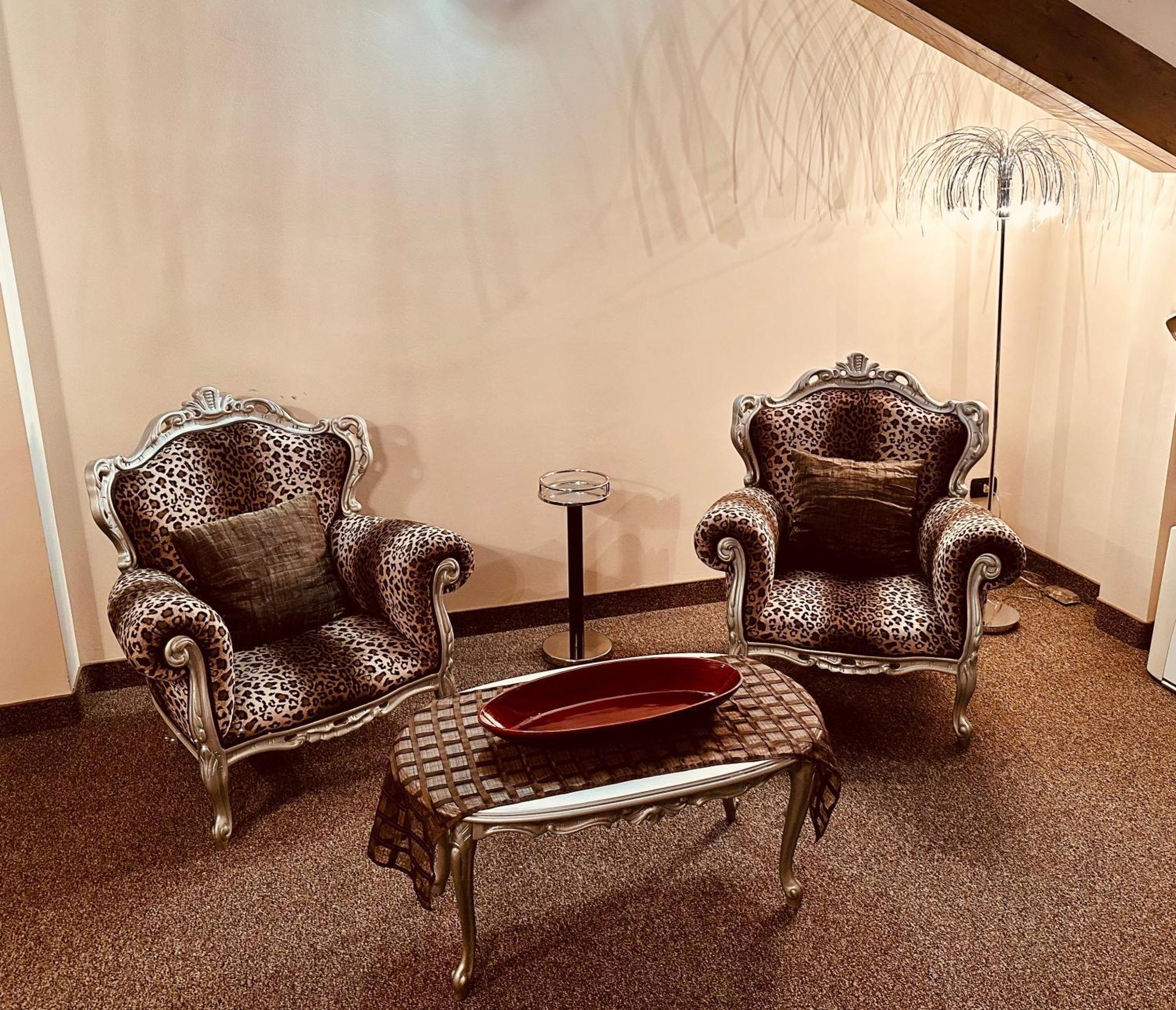 Motel Malpensa Inn & Hotel-Airport カーゼ・ヌオーヴェ エクステリア 写真